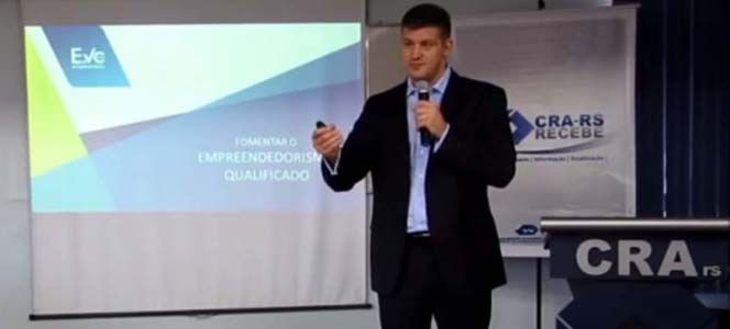 Sérgio Detoie fala da importância em empreender com qualificação no CRA Recebe